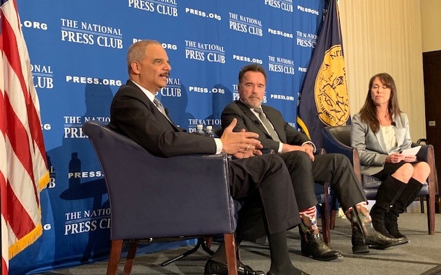 Former Attorney General Eric Holder and Governor Arnold Schwarzenegger discuss gerrymandering with National Press Club President Alison Fitzgerald Kodjak.