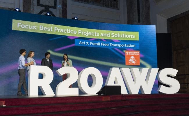 Kevin de León speaks on a panel with Michaela Huber, Johanna Urkauf, and Michael Strasser.