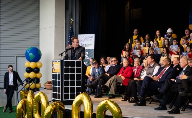 Governor Arnold Schwarzenegger thanks everyone who helped make the Million Solar Roofs Initiative a success.