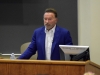 Governor Schwarzenegger speaks to a classroom full of students taking the Schwarzenegger Institute’s AB 32 class.