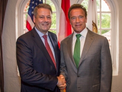 On the Road to UN Climate Conference in Paris: Institute Hosts Austrian Minister of Environment