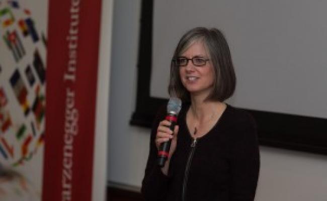 Academic Director addresses her “Leadership for a Post-Partisan Age” class
